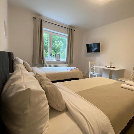Zentrale 3-Zimmer Wohnung Mit Balkon - Perfekt Fuer Monteure Und Familien نومنستر المظهر الخارجي الصورة