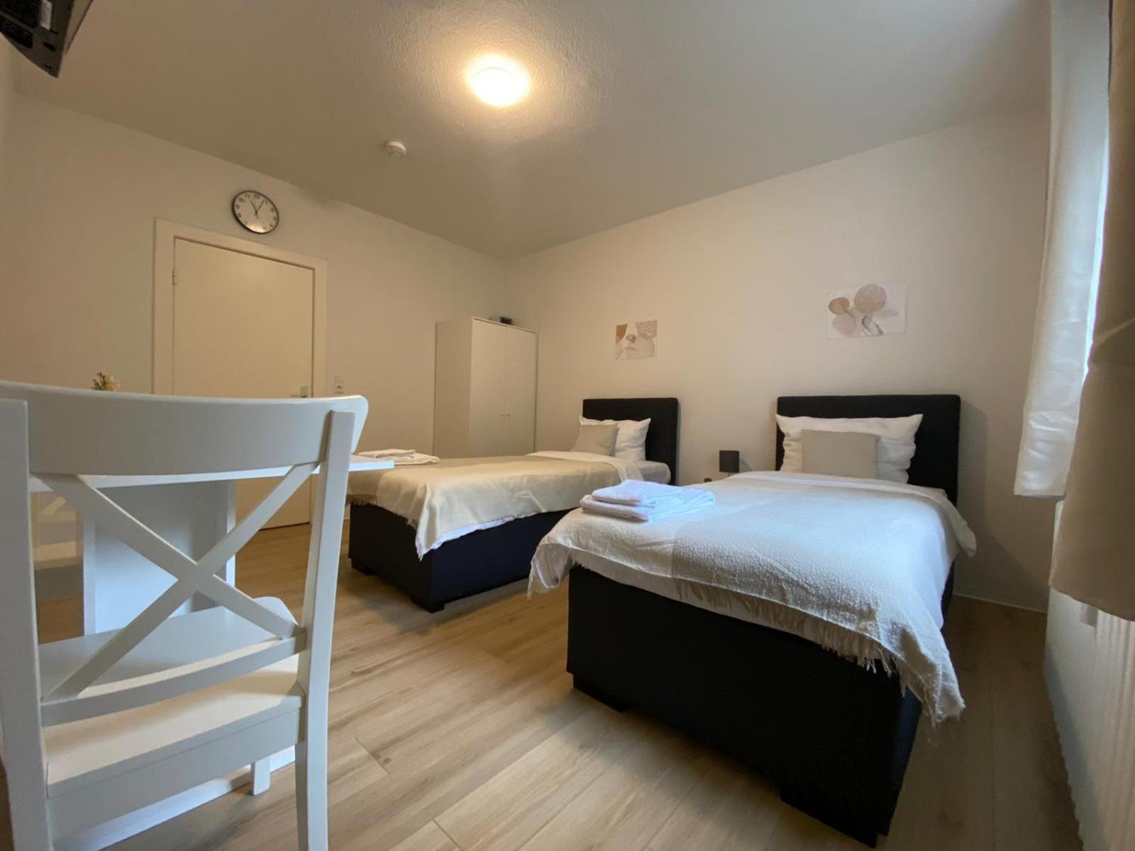 Zentrale 3-Zimmer Wohnung Mit Balkon - Perfekt Fuer Monteure Und Familien نومنستر المظهر الخارجي الصورة