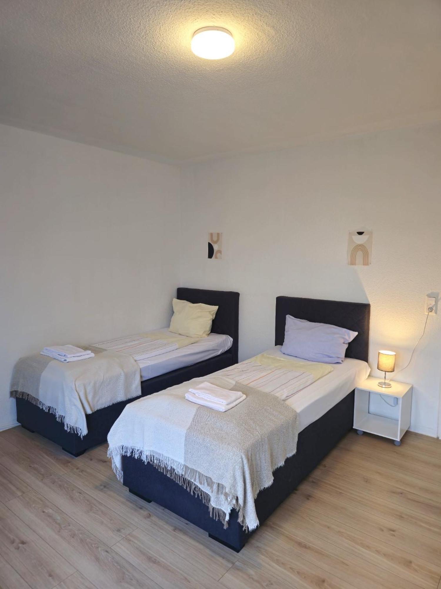 Zentrale 3-Zimmer Wohnung Mit Balkon - Perfekt Fuer Monteure Und Familien نومنستر المظهر الخارجي الصورة