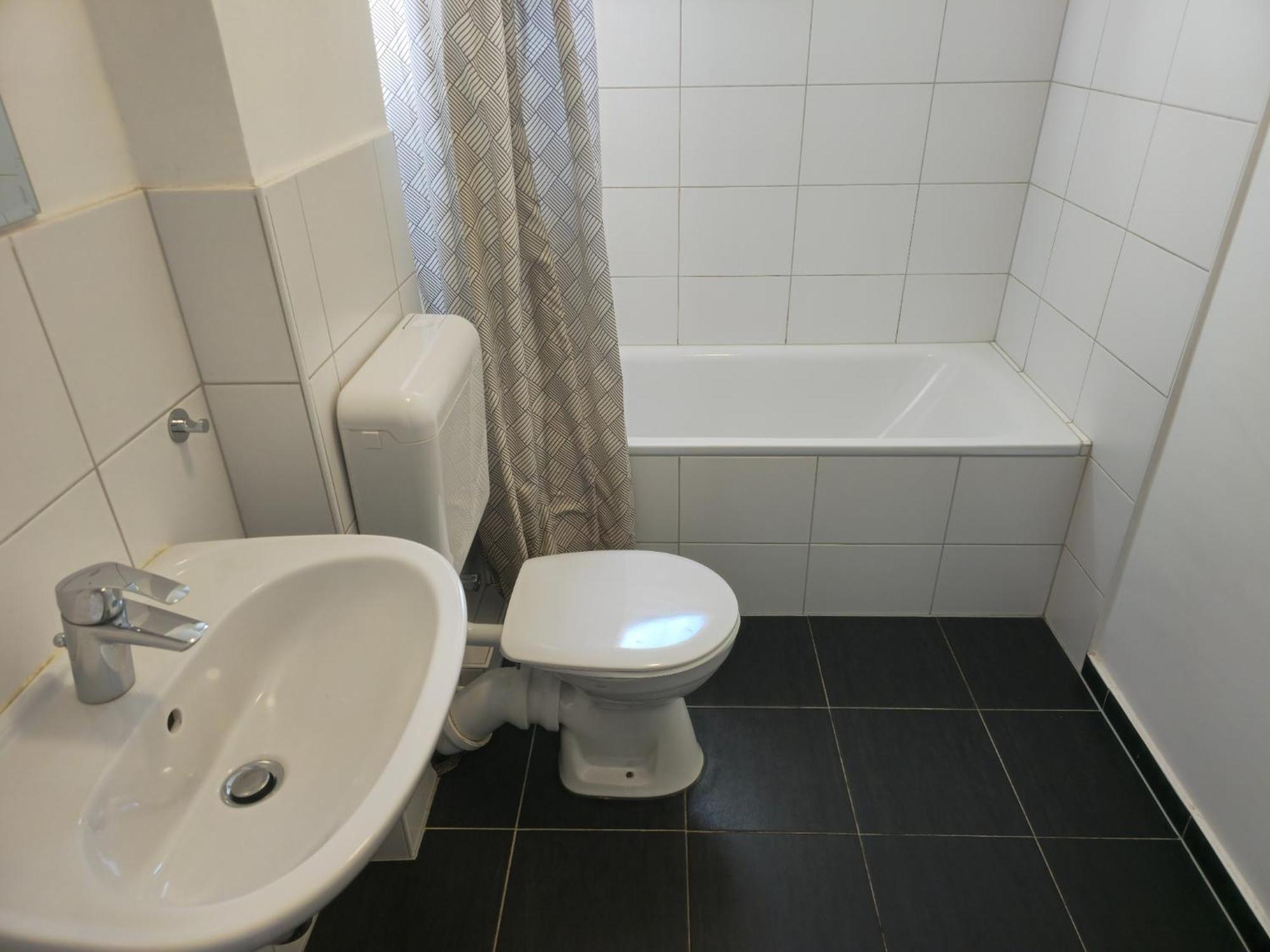 Zentrale 3-Zimmer Wohnung Mit Balkon - Perfekt Fuer Monteure Und Familien نومنستر المظهر الخارجي الصورة